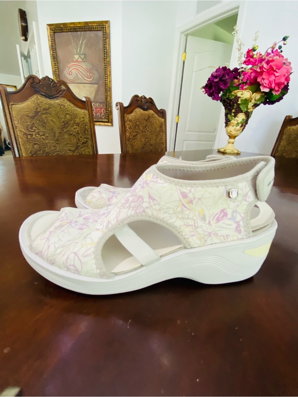Bzees Women's White Pastel Floral Wedge Sandals